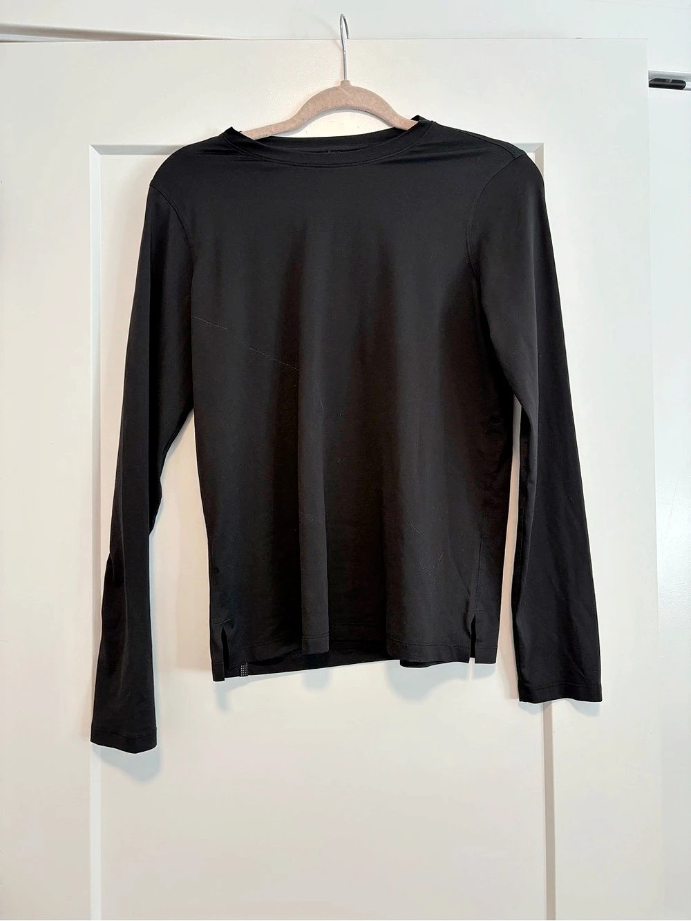 Lululemon Back in Action Long-Sleeve Shirt Black Long Sleeve Tee